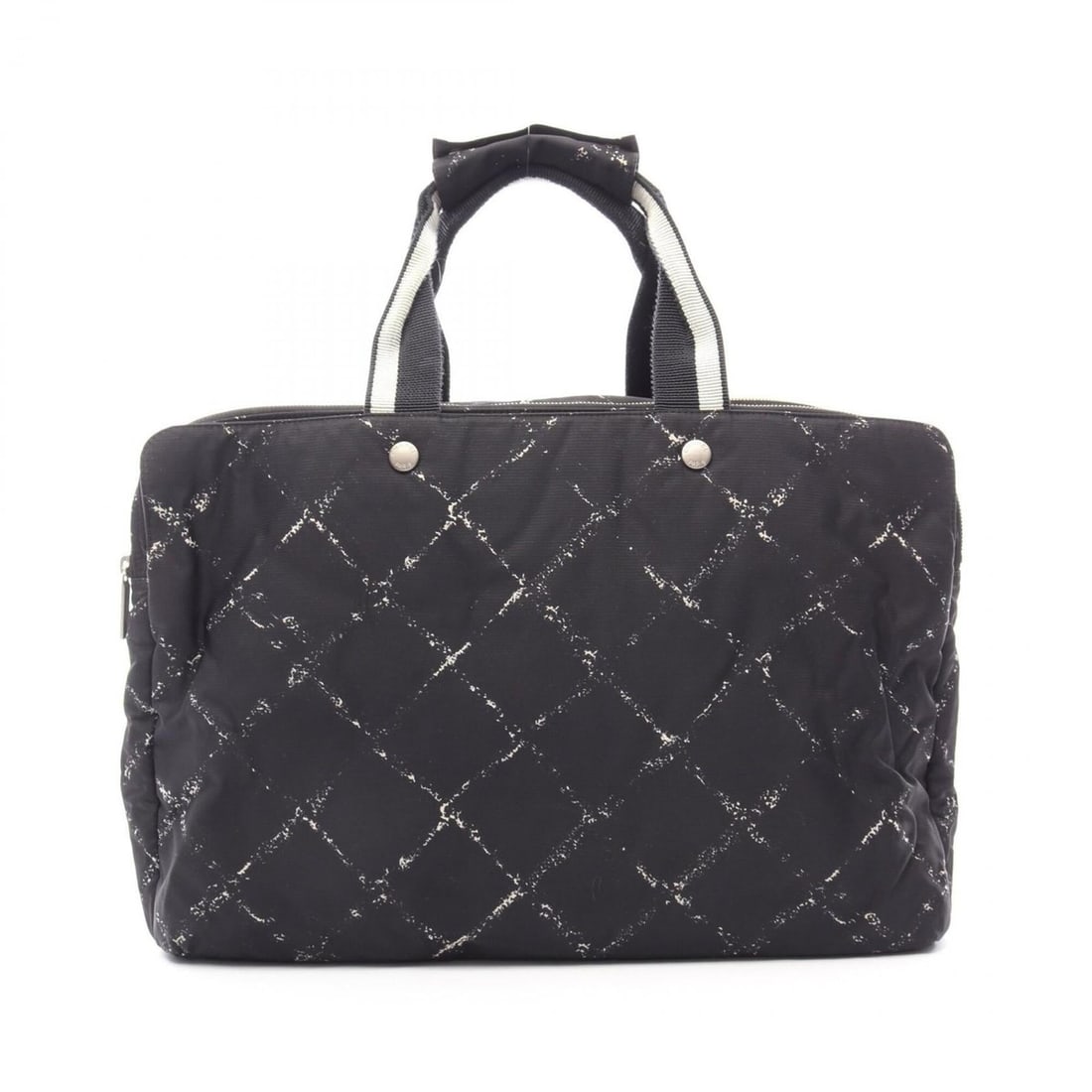 Chanel (CHANEL) Old Travel Line Boston Bag Handbag Nylon Women's Black/White: --- Catalog ---Category: SizeSize (HxWxD): 30cm x 45cm x 24.5cm / 11.81'' x 17.71'' x 9.64''Category: DesignType: Boston bag, HandbagColor: Black, WhiteGender: WomenMaterial: Nylon Category: GeneralBr
