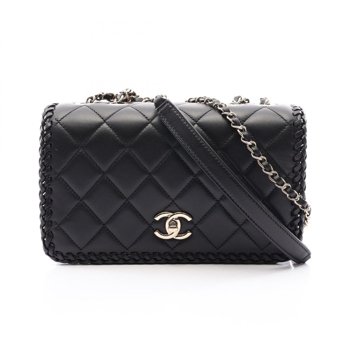 Chanel Matelassé Full Flap Shoulder Bag/Handbag, Lambskin Leather, Women's, Black: --- Catalog ---Category: SizeSize (HxWxD): 15cm x 24cm x 6cm / 5.9'' x 9.44'' x 2.36''Category: DesignType: Handbag, Shoulder bagColor: BlackGender: WomenMaterial: Leather Leather/Fur Type: LambskinCa