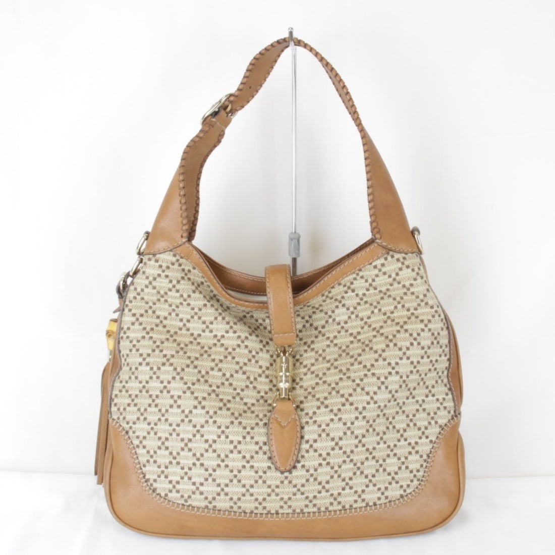 GUCCI Diamante New Jackie 246907 204991 Shoulder Bag Canvas/Leather Beige Women's: --- Catalog ---Category: SizeWeight: 750g / 1.65lb.Size (HxWxD): 28cm x 37cm x 5cm / 11.02'' x 14.56'' x 1.96''Strap Length: 51cm / 20.07''Category: DesignType: Shoulder bagColor: BeigeGender: WomenMa