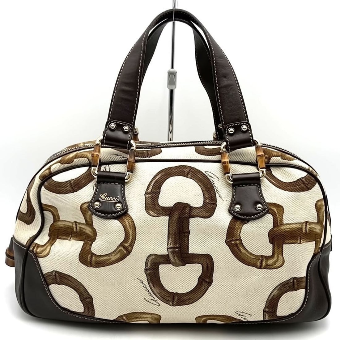 GUCCI 154377 Bamboo Horsebit Tote Bag, Canvas and Leather, Beige Brown, Women's: --- Catalog ---Category: SizeWeight: 720g / 1.58lb.Size (HxWxD): 17cm x 33cm x 13cm / 6.69'' x 12.99'' x 5.11''Handle Length: 42cm / 16.53''Category: DesignType: Tote bagColor: BeigeGender: WomenClosu