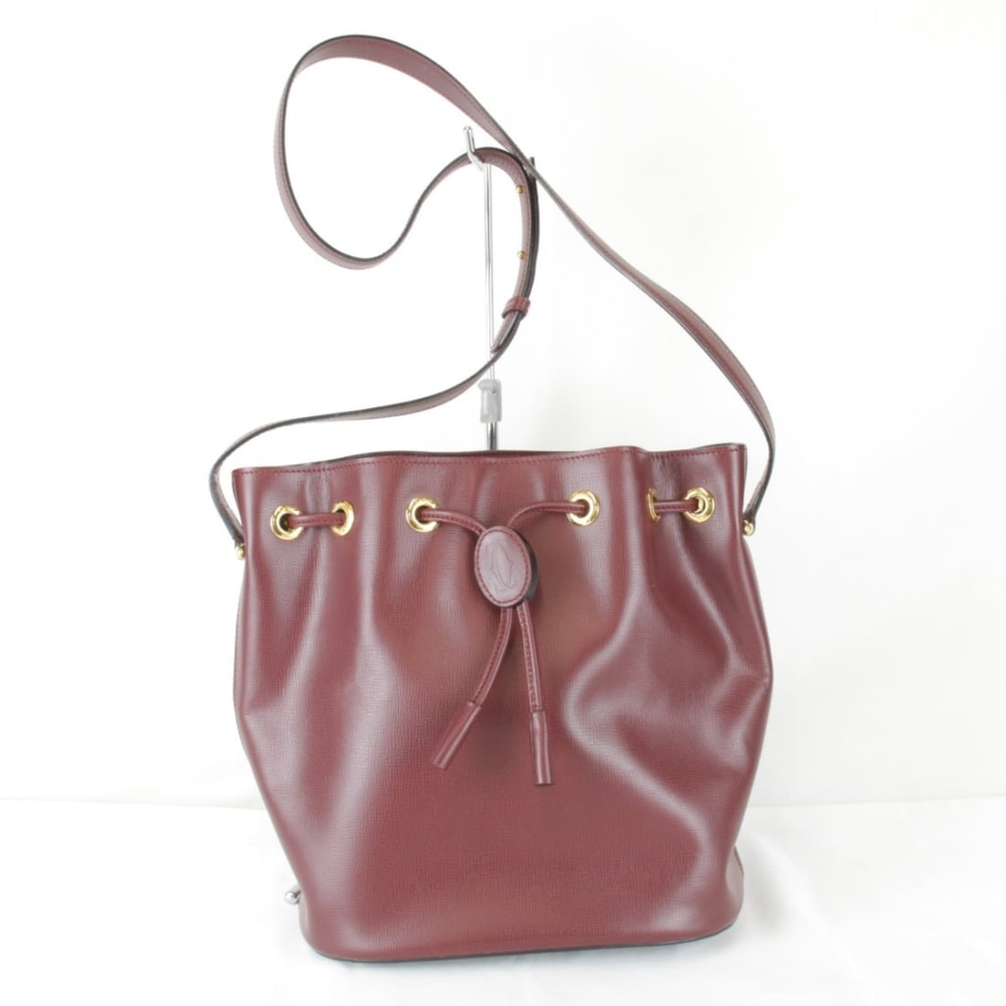 CARTIER Cartier Must Line Shoulder Bag, Leather, Wine Red, Women's: --- Catalog ---Category: SizeWeight: 490g / 1.08lb.Size (HxWxD): 25.5cm x 27cm x 14cm / 10.03'' x 10.62'' x 5.51''Strap Length: 102cm / 40.15''Category: DesignType: Shoulder bagColor: Wine redGender: 