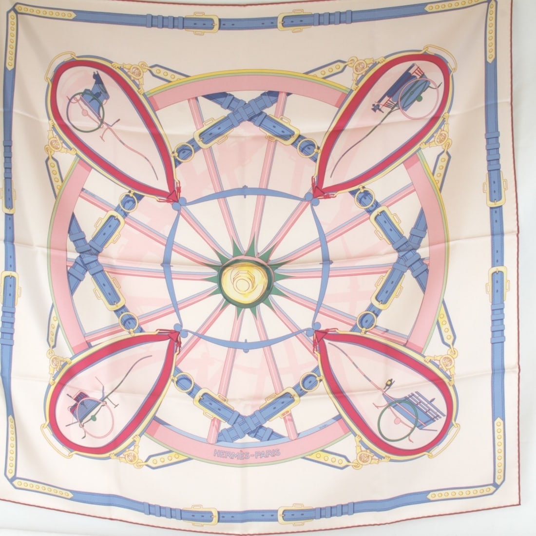 HERMES Carre 90 Wheel of Liberty Scarf/Muffler, Silk, Pink, Women's: --- Catalog ---Category: SizeSize (LxW): 87cm x 88cm / 34.25'' x 34.64''Category: DesignType: ScarfColor: PinkGender: WomenMaterial: Silk Category: GeneralBrand: Hermes--- Item List ---Section: Condit