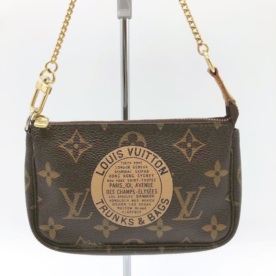 Louis Vuitton M60153 Mini Pochette Accessoires T&B Pouch Handbag Monogram Women's: --- Catalog ---Category: SizeSize (HxWxD): 10cm x 15cm x 2cm / 3.93'' x 5.9'' x 0.78''Category: DesignType: Handbag, PouchColor: BrownGender: WomenMaterial: Monogram , Canvas Category: GeneralBrand: L