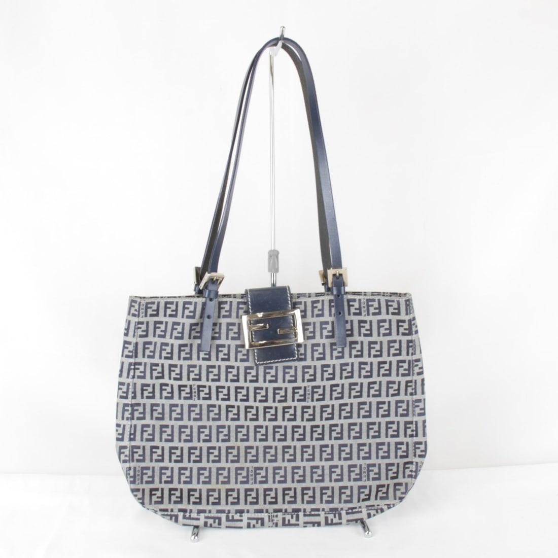 FENDI Zucchino Tote Bag, Canvas, Navy, Women's: --- Catalog ---Category: SizeSize (HxWxD): 23cm x 32cm x 4cm / 9.05'' x 12.59'' x 1.57''Category: DesignType: Tote bagColor: NavyGender: WomenMaterial: Canvas Category: GeneralLine: ZucchinoBrand: Fen