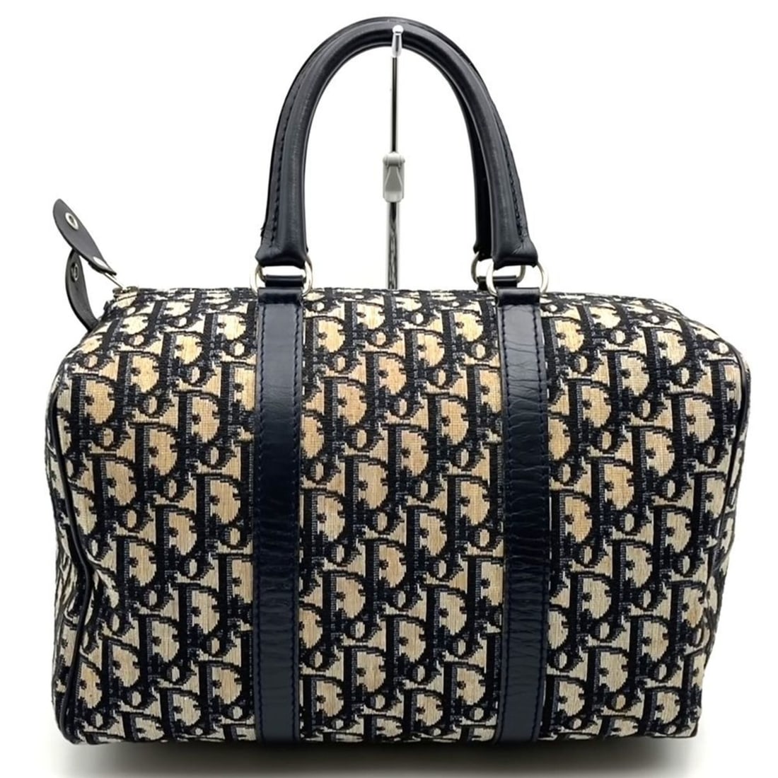 Christian Dior Dior Trotter Boston Bag, Canvas and Leather, Navy, Women's, Vintage: --- Catalog ---Category: SizeSize (HxWxD): 17cm x 30cm x 16cm / 6.69'' x 11.81'' x 6.29''Category: DesignType: Boston bagColor: NavyGender: WomenMaterial: Trotter Category: GeneralBrand: Christian Dio