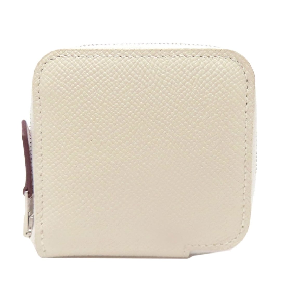 Hermes Silk In Portemonnaie Silver Hardware Coin Case Epsom Leather Women's HERMES: --- Catalog ---Category: SizeSize (HxWxD): 8.5cm x 8.5cm x 1.5cm / 3.34'' x 3.34'' x 0.59''Category: DesignType: Coin purse/coin caseColor: WhiteGender: WomenClosure: ZipperMaterial: Epsom leather