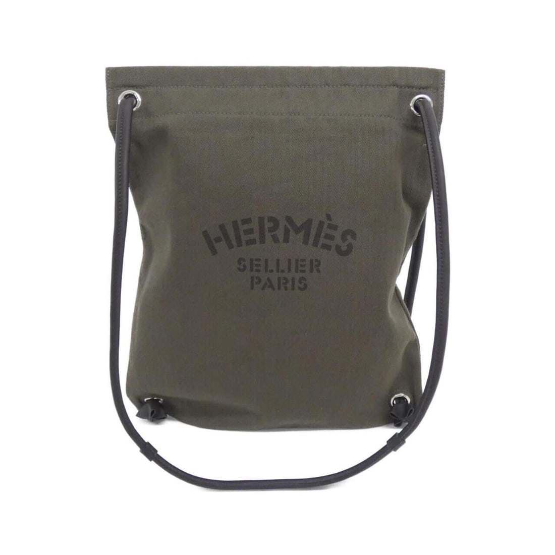 Hermes Sac Marine 079946CK Shoulder Bag: --- Catalog ---Category: SizeSize (HxWxD): 38cm x 30cm x 5.00mm / 14.96'' x 11.81'' x 0.19''Category: DesignType: Shoulder bagColor: Ebene, KhakiGender: WomenMaterial: Toile chevron , Swift leather