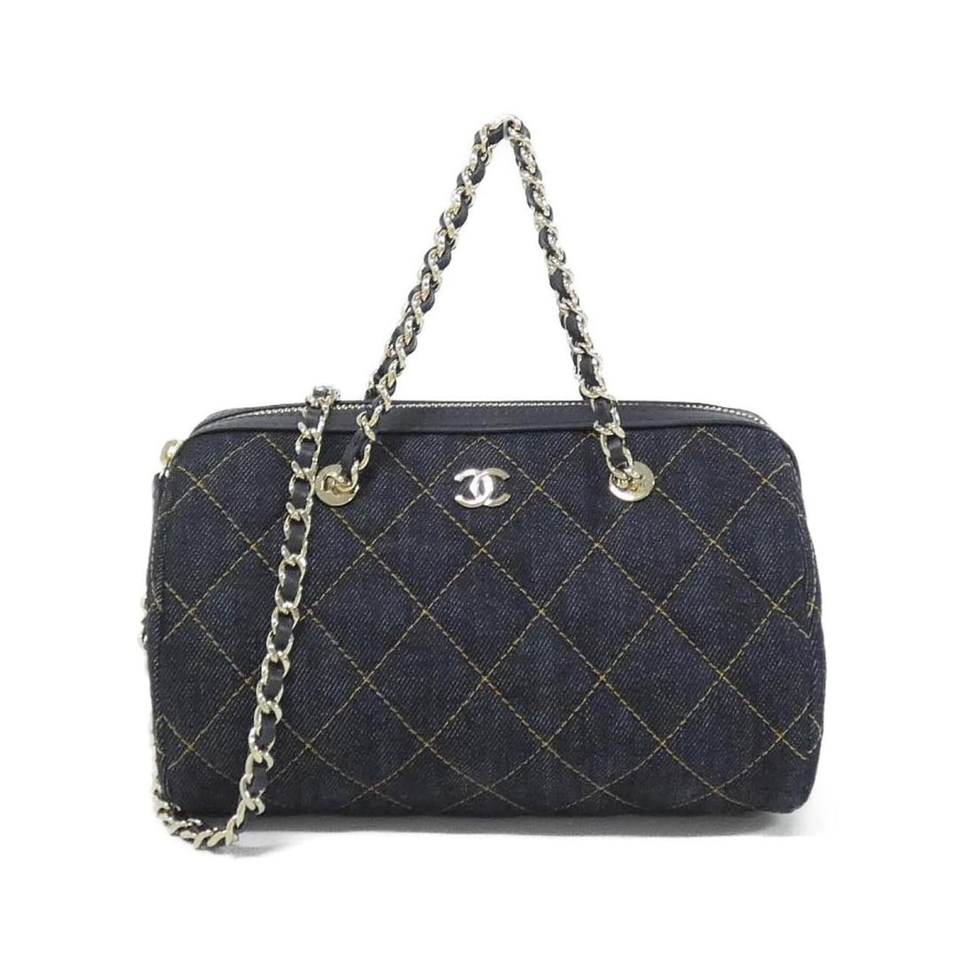 Chanel Timeless Classic Line AP4474 Handbag: --- Catalog ---Category: SizeSize (HxWxD): 11cm x 18cm x 11cm / 4.33'' x 7.08'' x 4.33''Category: DesignType: HandbagColor: BlueGender: WomenMaterial: Denim Category: GeneralMPN: AP4474Brand: Chanel--