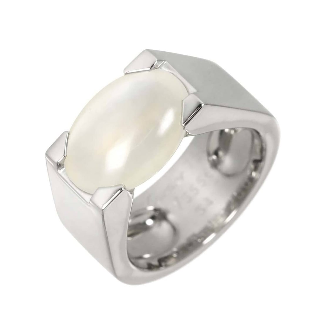 Cartier Tanquissim Ring #54, Moonstone, 18K White Gold (750): --- Catalog ---Category: SizeUS Size: 7Brand Size: 54Category: DesignType: Band ringGender: WomenMaterial: White gold (18K)Category: GeneralBrand: Cartier--- Item List ---Section: ConditionRanking: Ra