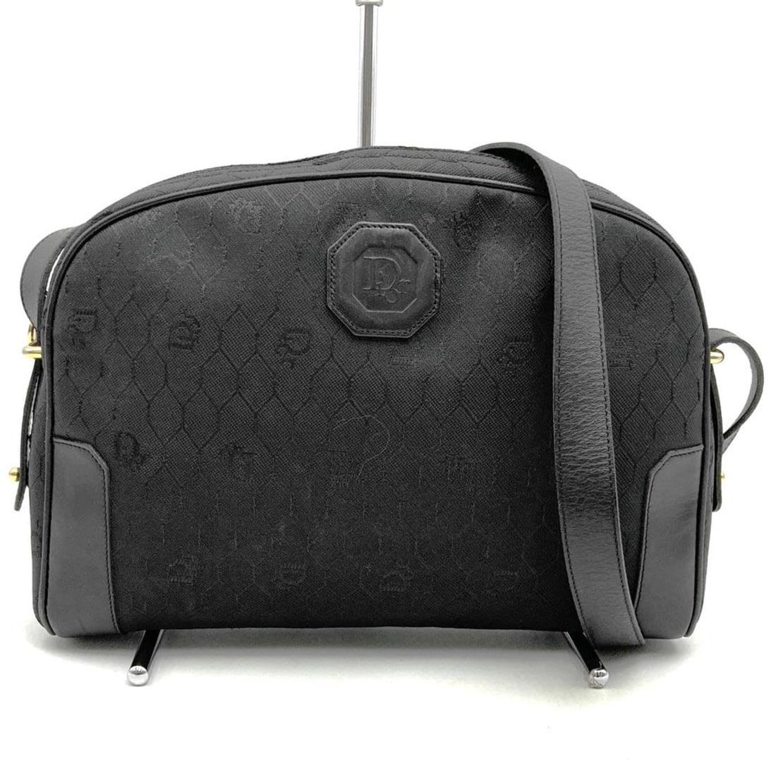Christian Dior Dior shoulder bag, honeycomb pattern, canvas/leather, black, women's.: --- Catalog ---Category: SizeSize (HxWxD): 19cm x 25cm x 6cm / 7.48'' x 9.84'' x 2.36''Category: DesignType: Shoulder bagColor: BlackGender: WomenMaterial: Canvas Category: GeneralBrand: Christian Dio