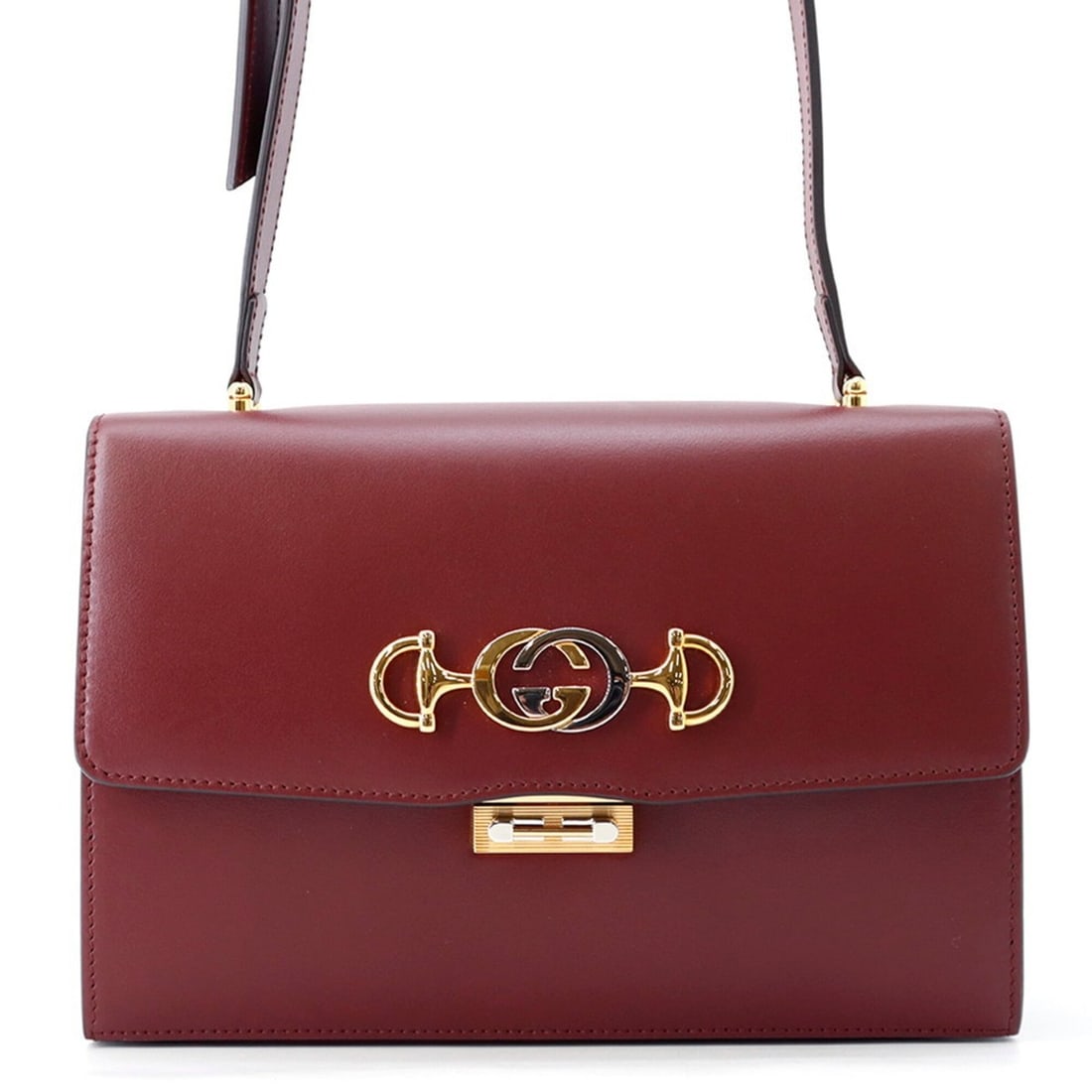 Gucci Zumi Horsebit Leather Shoulder Bag 576388 GUCCI Handbag: --- Catalog ---Category: SizeSize (HxWxD): 15.5cm x 24cm x 8cm / 6.1'' x 9.44'' x 3.14''Category: DesignType: Shoulder bagColor: BordeauxGender: WomenMaterial: Leather Category: GeneralBrand: Gucci---