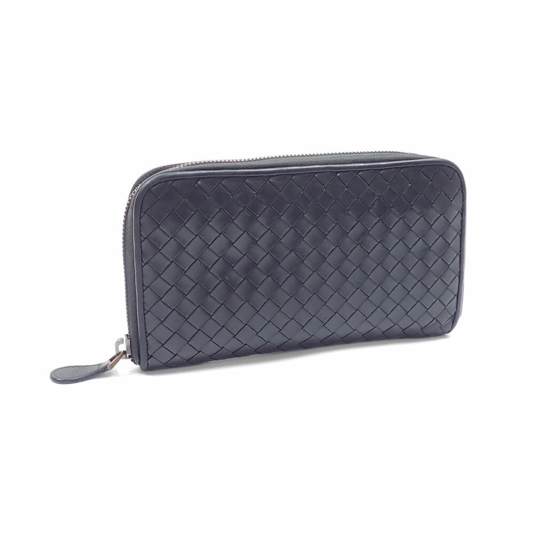 Bottega Veneta Round Long Wallet, Black Leather, for Women and Men: --- Catalog ---Category: SizeSize (HxWxD): 11cm x 19cm x 2.5cm / 4.33'' x 7.48'' x 0.98''Category: DesignType: Long wallet (bi-fold)Color: BlackGender: Men,WomenMaterial: Leather Category: GeneralBran