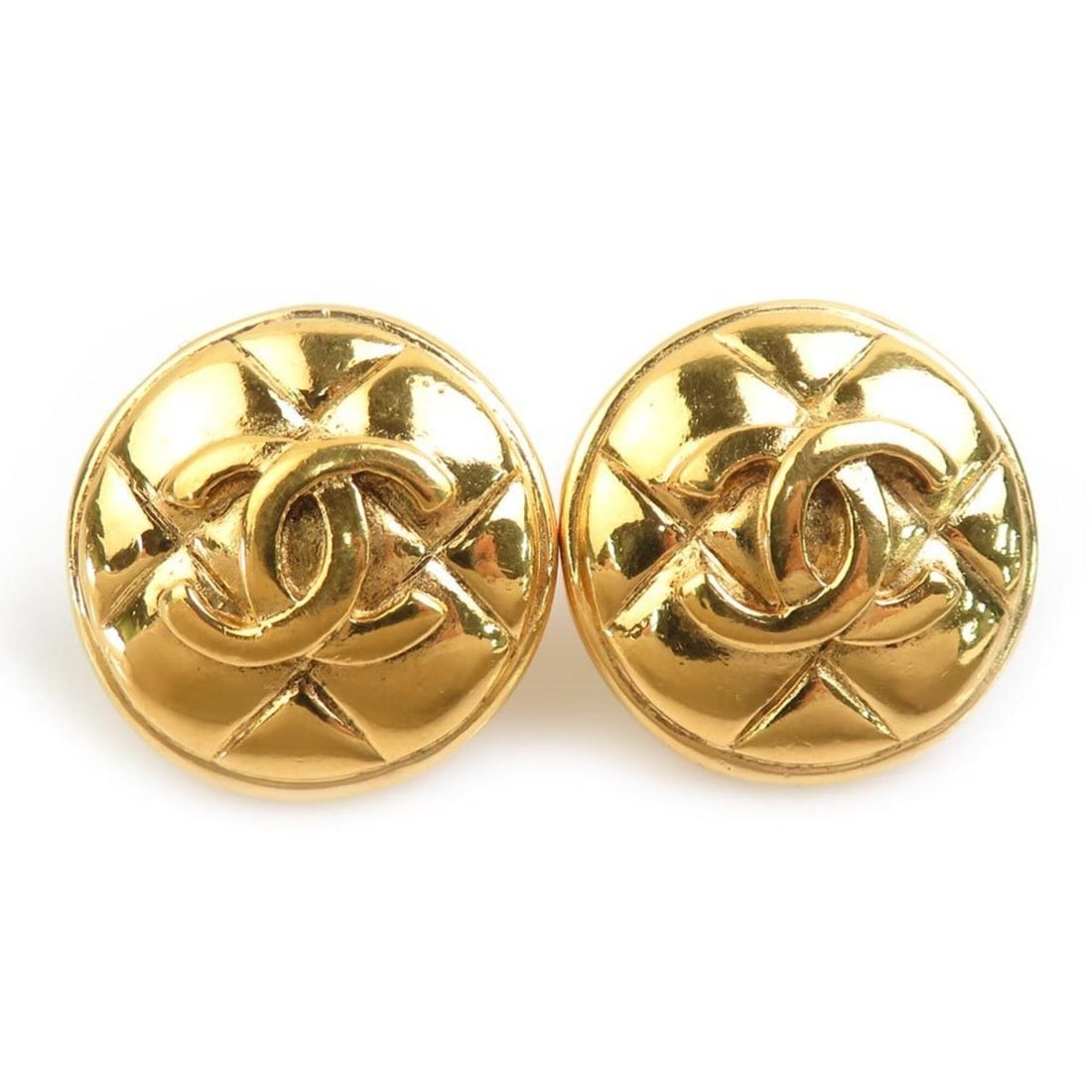 Chanel earrings, Coco Mark design, metal, gold, women's, e61970i: --- Catalog ---Category: SizeDiameter: 25mm / 0.98''Category: DesignType: Clip earringsColor: GoldGender: WomenMaterial: MetalCategory: GeneralBrand: ChanelCountry of Origin: France--- Item List ---Se