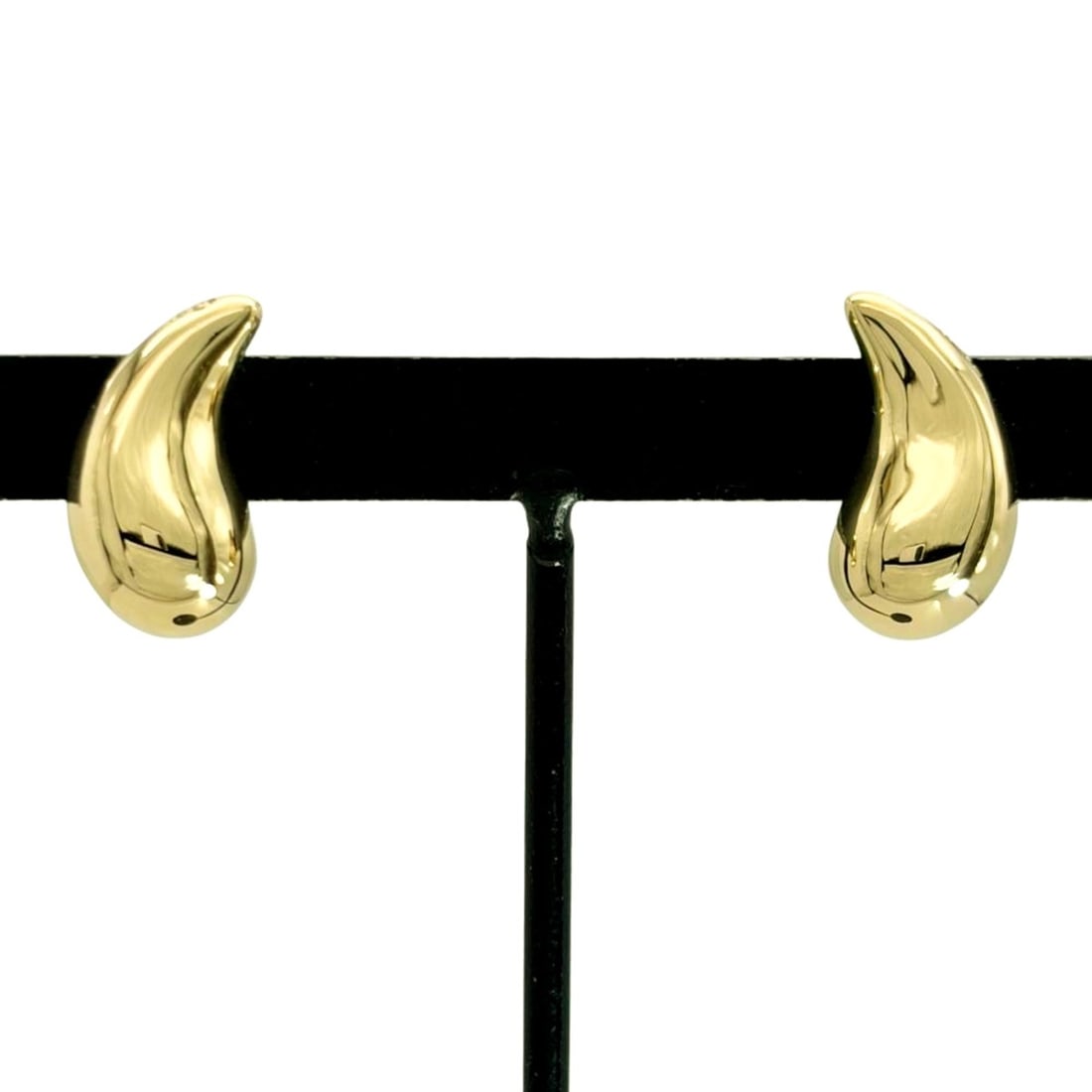 Tiffany & Co. Teardrop Earrings, 18K Yellow Gold, 4.2g, by Elsa Peretti, for Women: --- Catalog ---Category: SizeSize (HxWxD): 14.00mm x 7.20mm / 0.55'' x 0.28''Category: DesignType: Drop earringsColor: Yellow goldGender: WomenMaterial: Yellow gold (18K)Category: GeneralBrand: Tiffan
