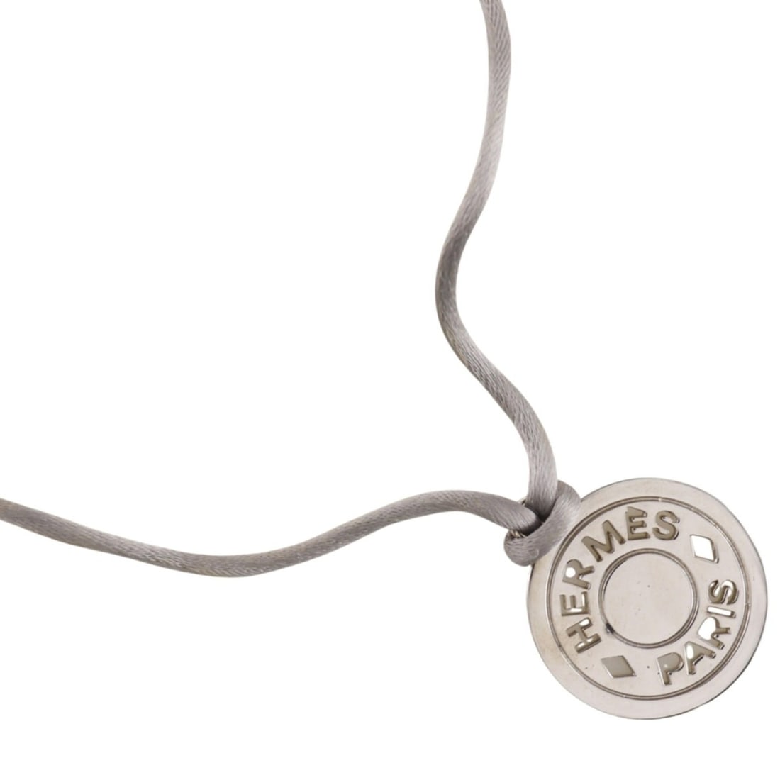 Hermes Serie Medallion Necklace, Silk Cord, BIJOUTERIE FANTAISIE, Metal, Gray, Approx. 11.7g, Unisex: --- Catalog ---Category: SizeWeight: 11.7g / 0.41oz.Pendant Size: 33mm x 28mm / 1.29'' x 1.1''Neck Circumference: 55 cm / 21.65''Category: DesignColor: GrayGender: Unisex,Women,MenMaterial: SilkNeckla