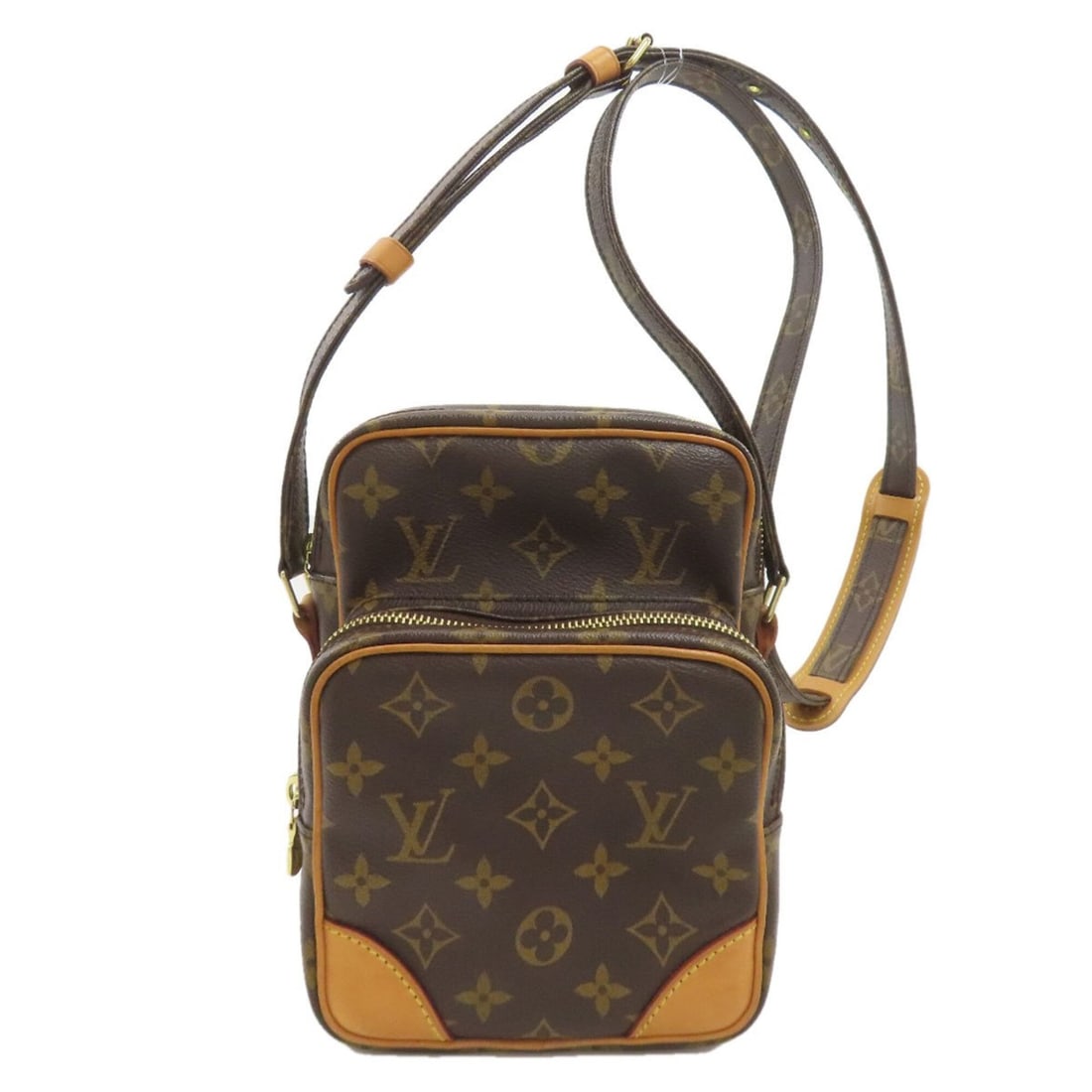 Louis Vuitton M45236 Amazon Shoulder Bag, Monogram Canvas, Women's LOUIS VUITTON: --- Catalog ---Category: SizeSize (HxWxD): 21cm x 15cm x 9.5cm / 8.26'' x 5.9'' x 3.74''Category: DesignType: Shoulder bagColor: MonogramGender: WomenMaterial: Monogram , Canvas Category: GeneralLine: