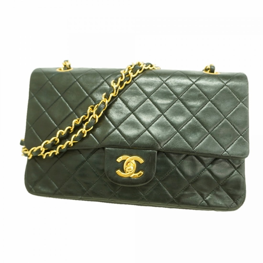 Chanel Matelassé Shoulder Bag, Double Flap, Chain, Lambskin, Black, Women's: --- Catalog ---Category: SizeSize (HxWxD): 17cm x 25cm x 7cm / 6.69'' x 9.84'' x 2.75''Category: DesignType: Shoulder bagColor: BlackGender: WomenMaterial: Leather Hardware Color: GoldLeather/Fur Type
