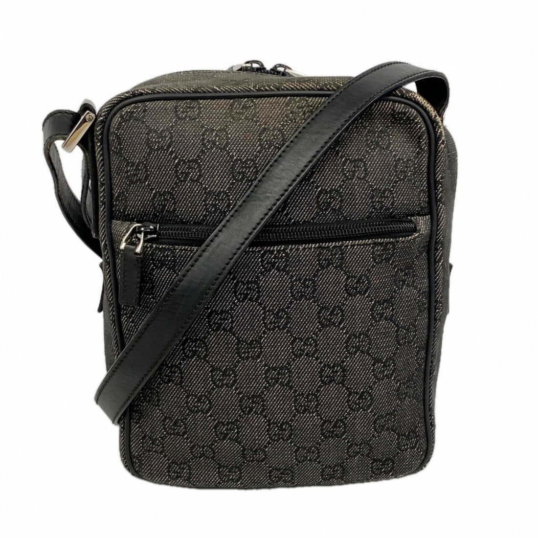 Gucci Shoulder Bag 03136 Denim Black Women's: --- Catalog ---Category: SizeSize (HxWxD): 23.5cm x 19cm x 8cm / 9.25'' x 7.48'' x 3.14''Category: DesignType: Shoulder bagColor: BlackGender: WomenMaterial: Denim Hardware Color: SilverCategory: Gene