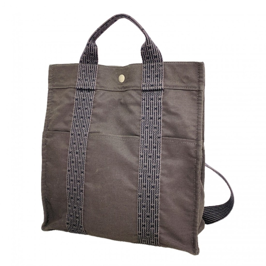Hermes Backpack/Daypack, Herline Ad MM, Canvas, Gray, Men's/Women's: --- Catalog ---Category: SizeSize (HxWxD): 35cm x 32.5cm x 12.5cm / 13.77'' x 12.79'' x 4.92''Category: DesignType: BackpackColor: GrayGender: Men,WomenMaterial: Canvas Hardware Color: SilverCategory:
