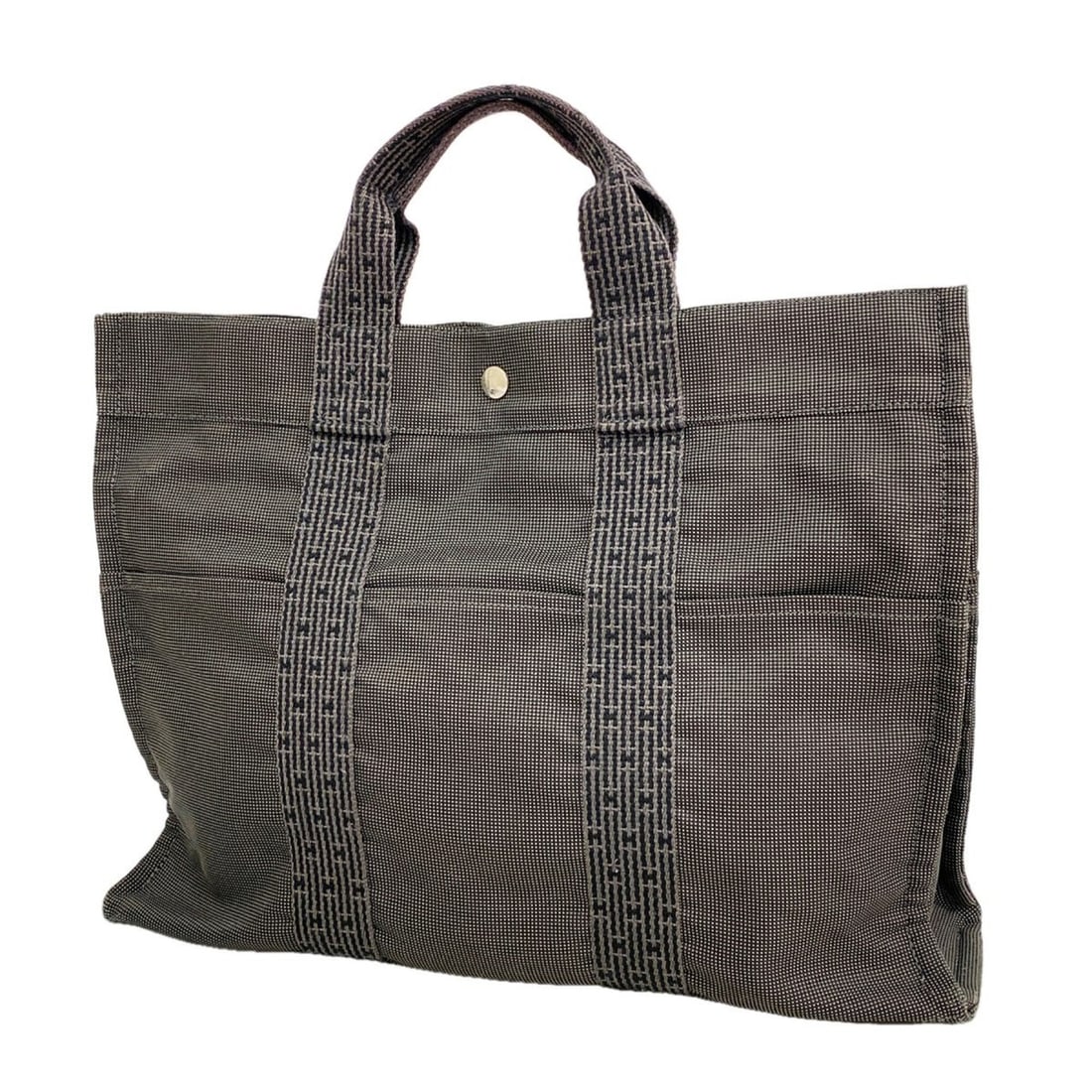 Hermes Herline MM Canvas Tote Bag, Gray, Men's & Women's: --- Catalog ---Category: SizeSize (HxWxD): 33cm x 42.5cm x 10.5cm / 12.99'' x 16.73'' x 4.13''Category: DesignType: Tote bagColor: GrayGender: Men,WomenMaterial: Canvas Hardware Color: SilverCategory:
