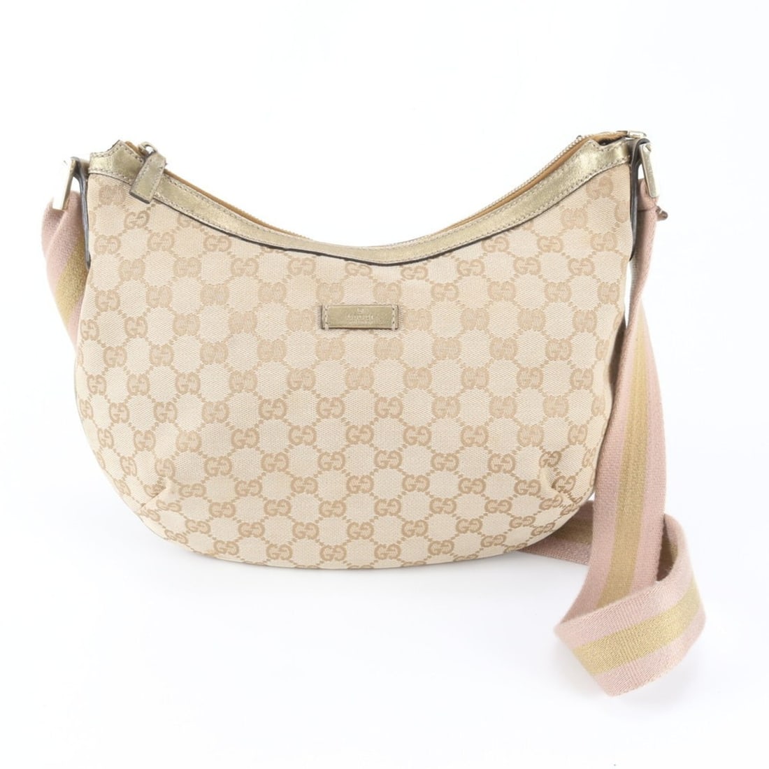 Gucci GG Canvas 131092 Leather Shoulder Bag Crossbody for Women: --- Catalog ---Category: SizeSize (HxWxD): 22cm x 31cm x 4cm / 8.66'' x 12.2'' x 1.57''Category: DesignType: Shoulder bagColor: Beige, GoldGender: WomenMaterial: Leather , Canvas Category: GeneralBran