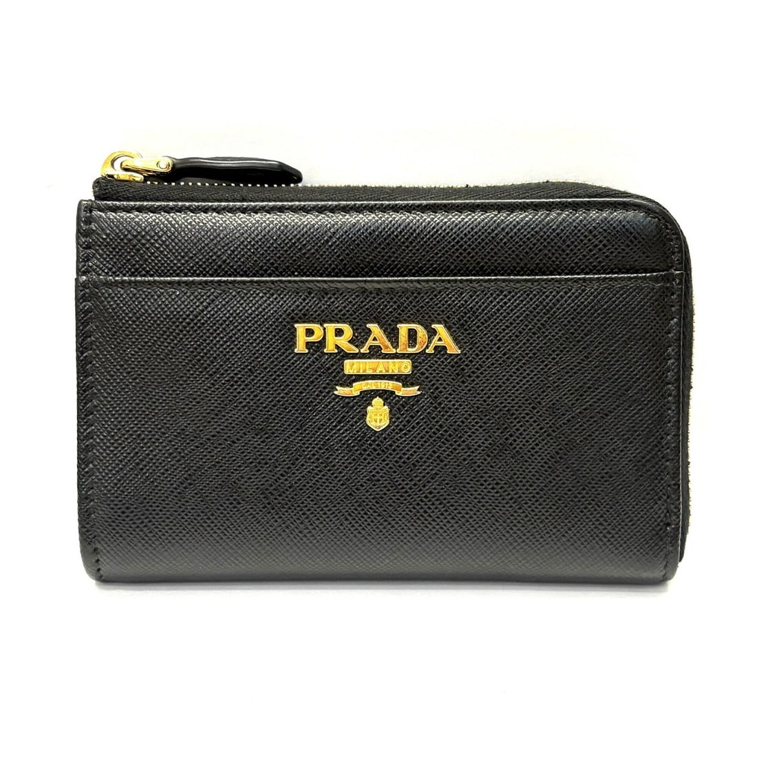 Prada Coin Case Card Saffiano Leather Black Keychain RFID 1PP122 QWA PRADA: --- Catalog ---Category: DesignType: Card caseColor: BlackGender: WomenMaterial: Leather Leather/Fur Type: Saffiano leatherCategory: GeneralBrand: PradaCategory: Physical PropertiesSize (HxWxD): 9cm x