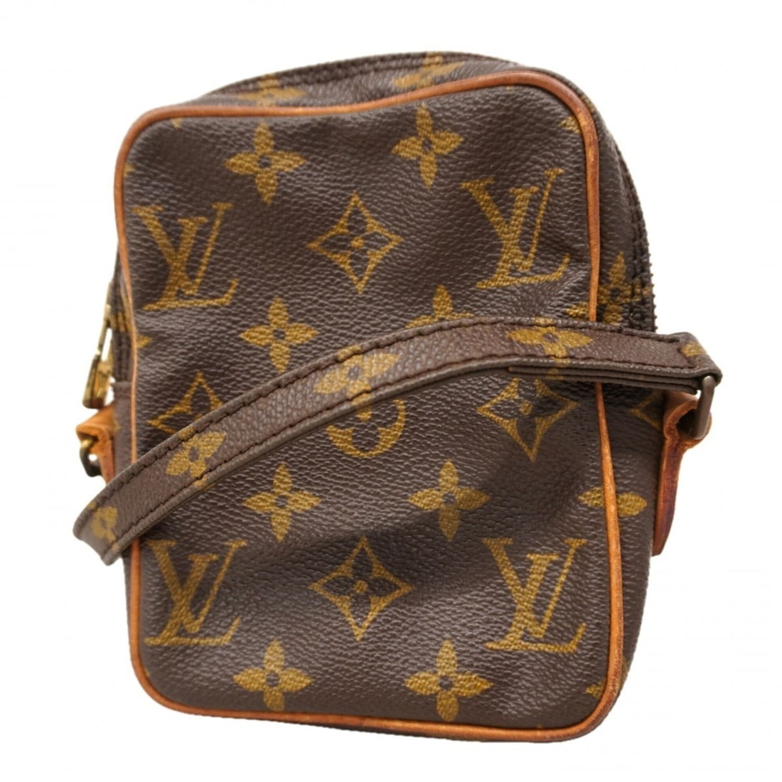 Louis Vuitton Monogram Mini Danube Shoulder Bag M45268 Brown Women's: --- Catalog ---Category: SizeSize (HxWxD): 14cm x 11cm x 3cm / 5.51'' x 4.33'' x 1.18''Category: DesignType: Shoulder bagColor: BrownGender: WomenCategory: GeneralMPN: M45268Brand: Louis Vuitton--- It