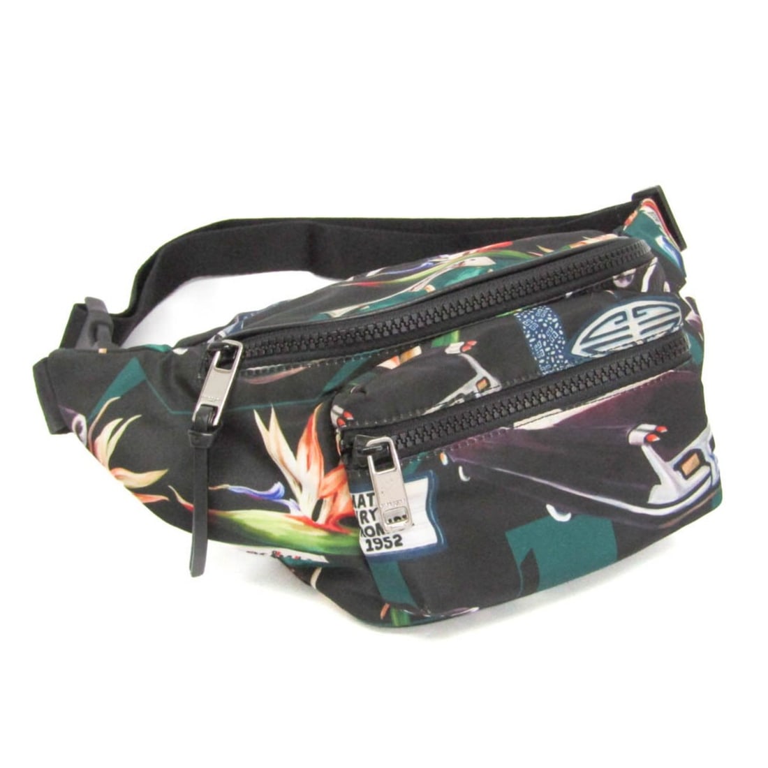 Givenchy Bumbag Men,Women Nylon Fanny Pack,Sling Bag Black,Multi-color: --- Catalog ---Category: SizeSize (HxWxD): 18cm x 16cm x 7cm / 7.08'' x 6.29'' x 2.75''Strap Length: 57cm - 96cm / 22.44'' - 37.79''Category: DesignType: Fanny pack, Sling bagColor: Black, Multi-color