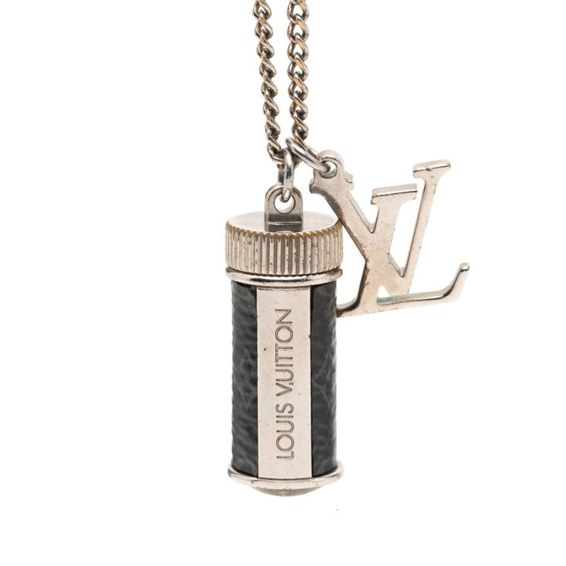 Louis Vuitton Monogram Eclipse Collier Charms Chain Pendant Necklace M63641 Black Silver Metal Men's: --- Catalog ---Category: SizePendant Size: 29.6mm x 11.1mm / 1.16'' x 0.43''Neck Circumference: 66 cm / 25.98''Category: DesignColor: Black, SilverGender: MenMaterial: MetalPendant Type: PendantNeckla