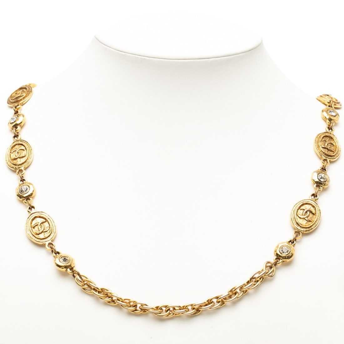 Chanel Coco Mark Chain Necklace, Gold Rhinestone Plated, Women's.: --- Catalog ---Category: SizeNeck Circumference: 89 cm / 35.03''Category: DesignColor: GoldStone: RhinestoneGender: WomenNecklace Type: NecklaceCategory: GeneralBrand: Chanel--- Item List ---Section: 