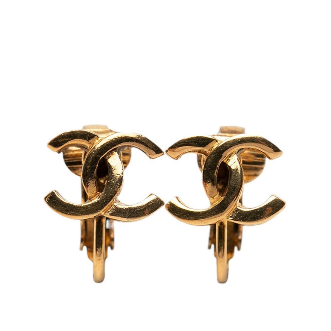 Chanel Coco Mark Earrings, Gold Plated, Women's CHANEL: --- Catalog ---Category: SizeSize (HxWxD): 15.00mm x 12.50mm / 0.59'' x 0.49''Category: DesignType: Clip earringsColor: GoldGender: WomenMaterial: Gold platingCategory: GeneralBrand: Chanel--- Item Li