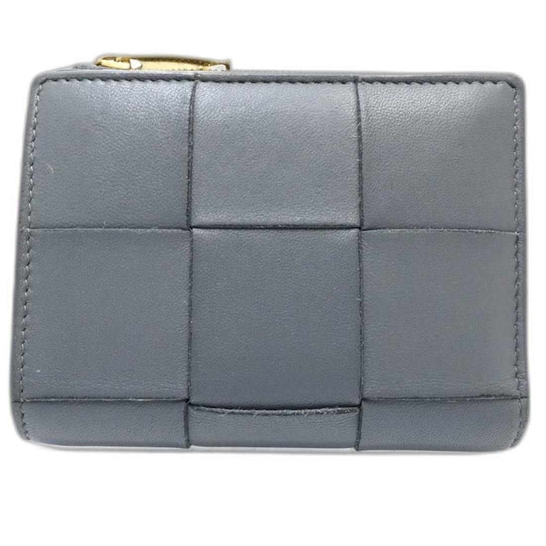 BOTTEGA VENETA Bottega Veneta Bi-fold Wallet Maxi Intrecciato Small Cassette Gray Women's 182007: --- Catalog ---Category: SizeSize (HxWxD): 9cm x 11.5cm x 2cm / 3.54'' x 4.52'' x 0.78''Category: DesignType: Wallet (bi-fold)Color: GrayGender: WomenMaterial: Leather Category: GeneralBrand: Bottega 