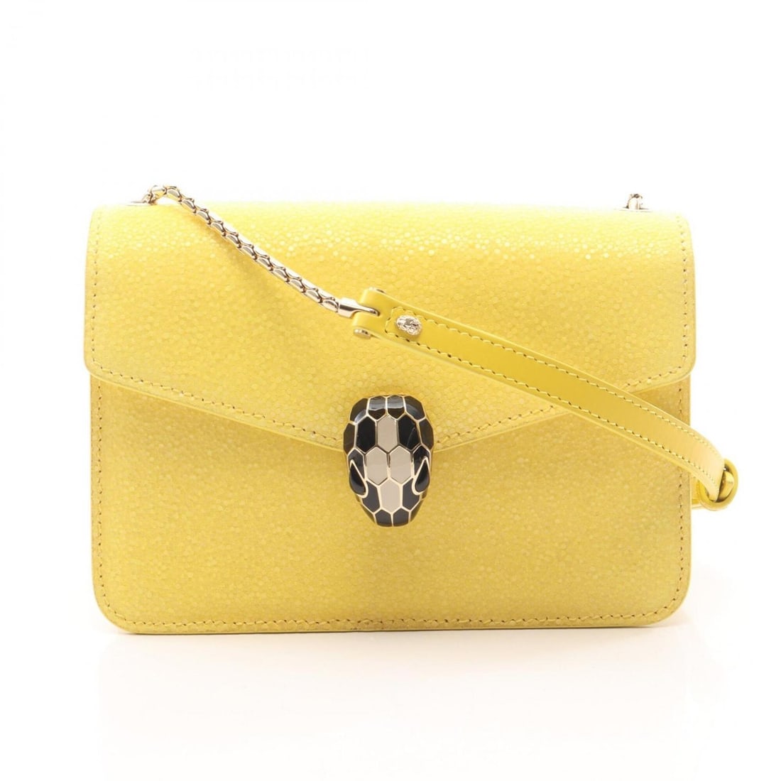 Bulgari BVLGARI Serpenti Forever Small Shoulder Bag Handbag Leather Galuchat Women's Yellow: --- Catalog ---Category: SizeSize (HxWxD): 14cm x 18.5cm / 5.51'' x 7.28''Category: DesignType: Handbag, Shoulder bagColor: YellowGender: WomenMaterial: Leather Category: GeneralBrand: Bvlgari--- Item