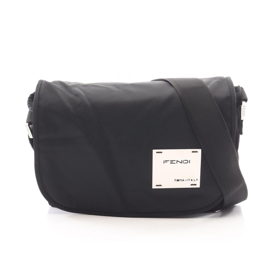 Fendi logo plate shoulder bag/handbag, nylon, men's/women's, black, 26774: --- Catalog ---Category: SizeSize (HxWxD): 21cm x 26cm x 10cm / 8.26'' x 10.23'' x 3.93''Category: DesignType: Handbag, Shoulder bagColor: BlackGender: Men,WomenMaterial: Nylon Category: GeneralBrand: