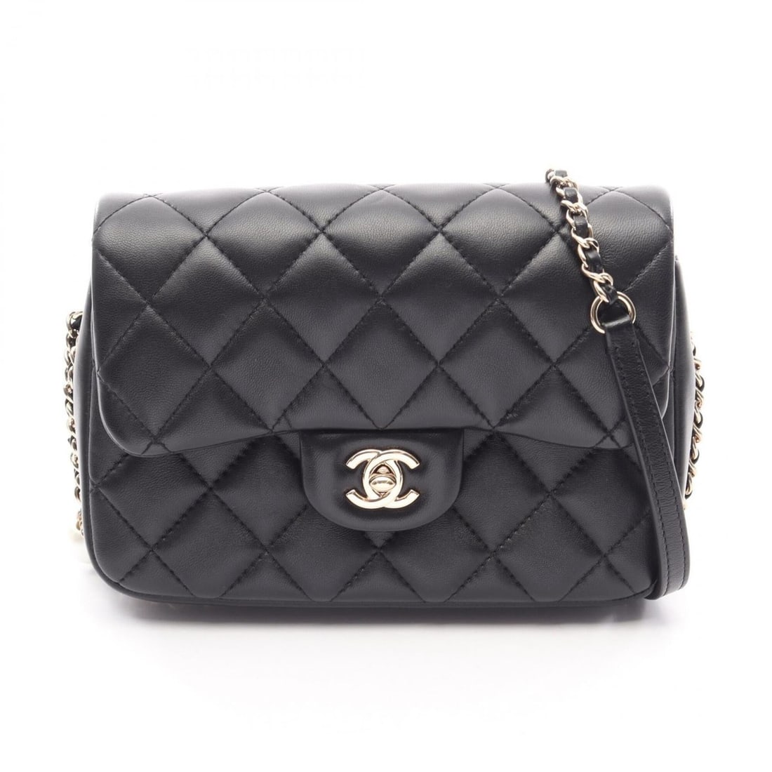 Chanel Matelassé Chain Around Pearl Shoulder Bag/Handbag, Lambskin Leather, Women's, Black (AS1533): --- Catalog ---Category: SizeSize (HxWxD): 14cm x 20cm x 6cm / 5.51'' x 7.87'' x 2.36''Category: DesignType: Handbag, Shoulder bagColor: BlackGender: WomenMaterial: Leather Leather/Fur Type: LambskinC
