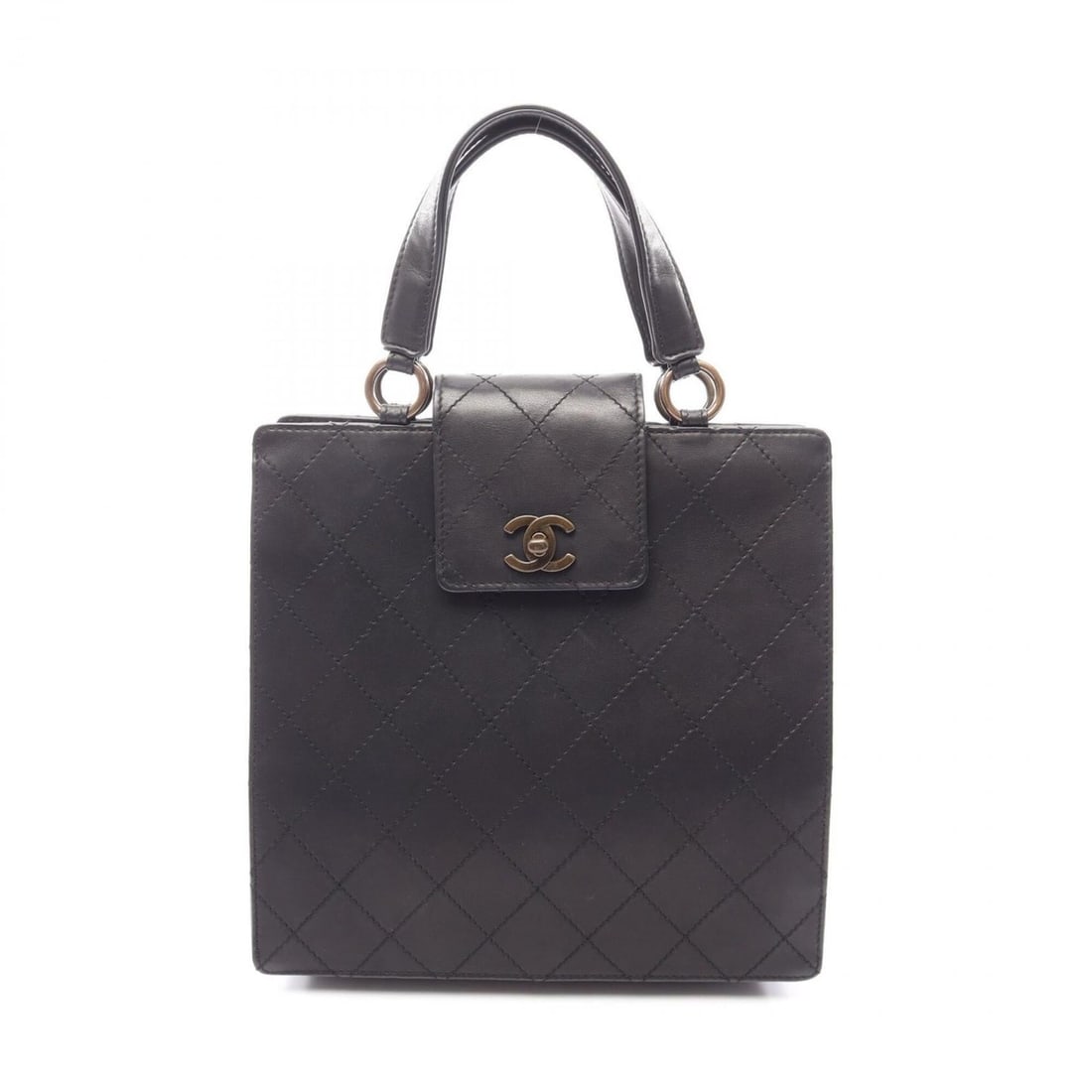 Chanel Matelassé Turnlock Handbag, Leather, Women's, Black: --- Catalog ---Category: SizeSize (HxWxD): 27cm x 25cm x 8.5cm / 10.62'' x 9.84'' x 3.34''Category: DesignType: HandbagColor: BlackGender: WomenMaterial: Leather Category: GeneralBrand: Chanel--- Item
