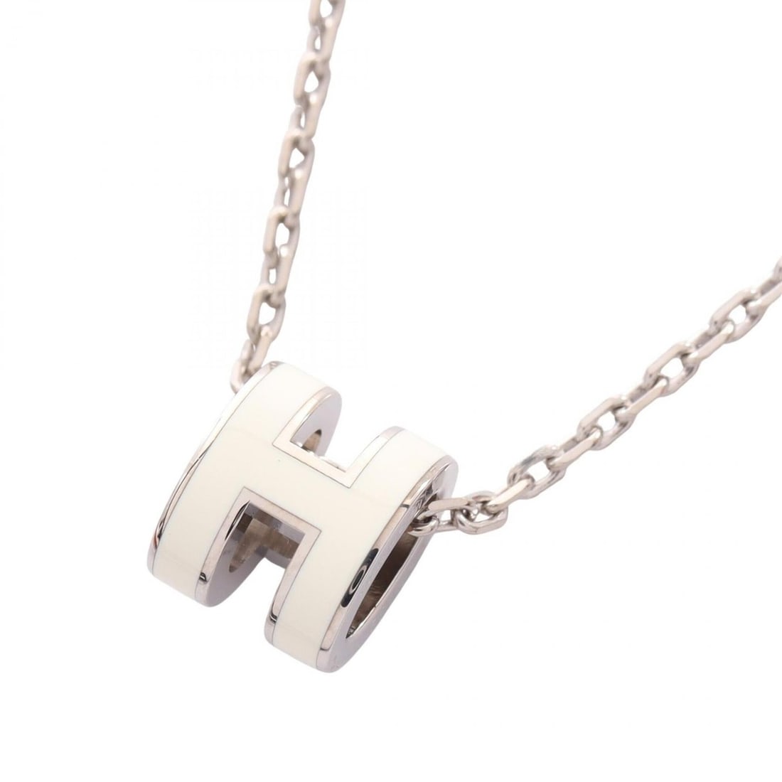 Hermes Mini Pop H necklace, stainless steel, women's jewelry, silver/ivory.: --- Catalog ---Category: SizePendant Size: 9mm x 7mm / 0.35'' x 0.27''Neck Circumference: 40 cm / 15.74''Category: DesignColor: Ivory, SilverGender: WomenMaterial: Stainless steelNecklace Type: Neckla
