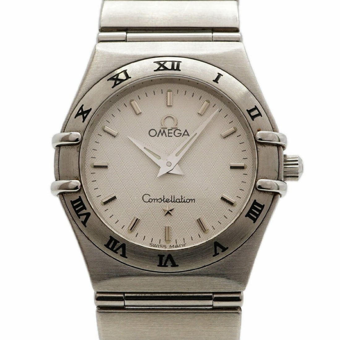 Omega Constellation 1572.30 Silver Dial Women's Watch: --- Catalog ---Category: SizeWrist Size: 15cm / 5.9''Case Diameter: 24.8mm / 0.98''Category: DesignType: WristwatchGender: WomenColor (Dial): SilverMaterial (Band): Stainless steelCategory: GeneralMPN
