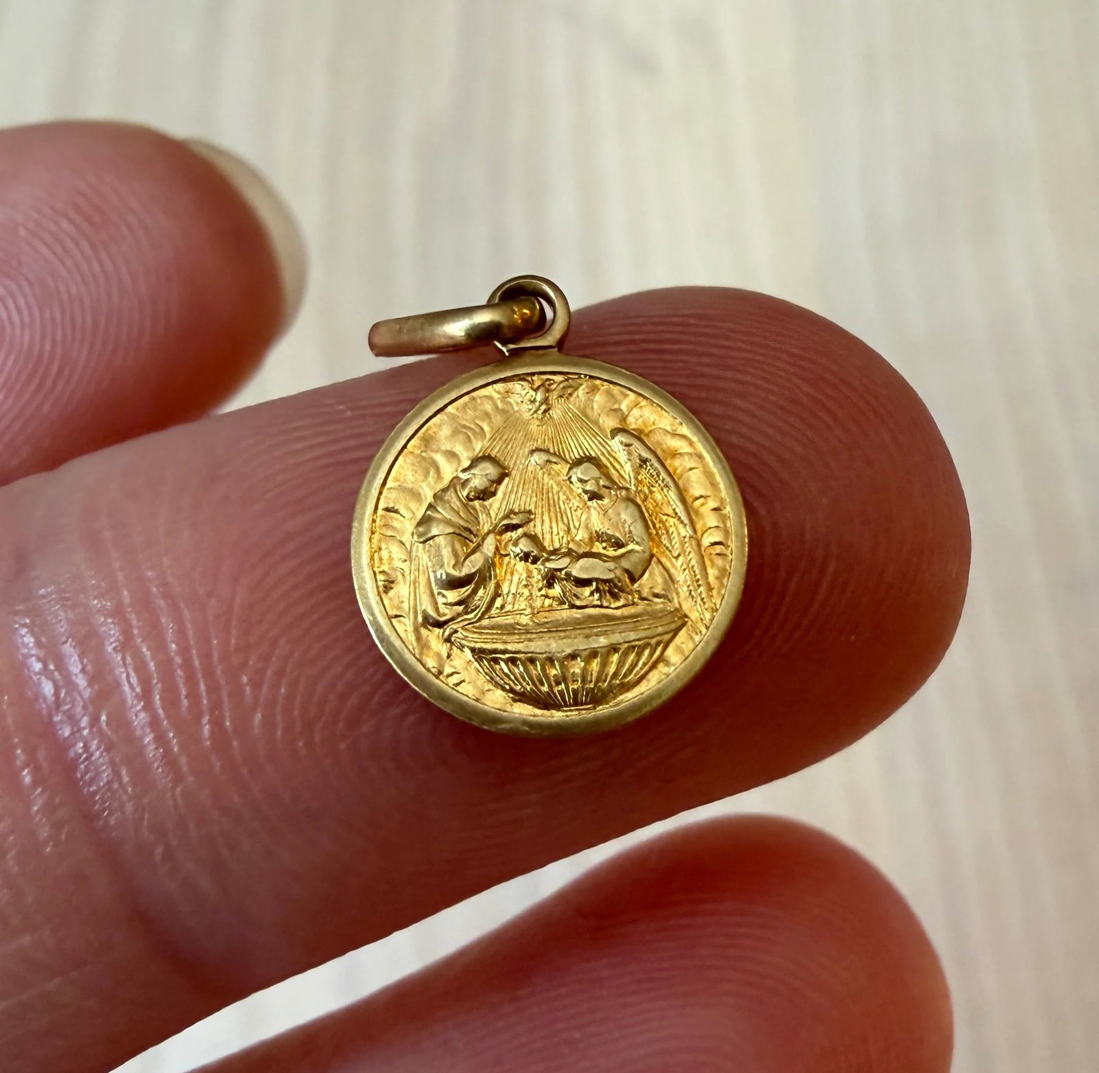 Mini Detailed 18K Gold Baptism Medal: Metal: 18K Yellow GoldWeight: 1.2 gramsMeasurements: 0.4" wideMarkings: "1 AR 750" "Ricordo del Battesimo"Condition: In very good vintage condition with some minor surface wear consistent with age.
