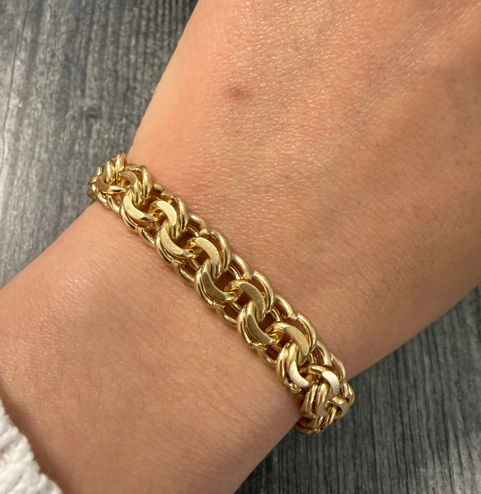 Vintage 14K Gold Double Curb Link Charm Bracelet, 7?? Long: Metal: 14K Yellow Gold Weight: 35.3 gramsMeasurements: 7 inches long by 9.2 mm wideMarkings: "14K"Condition: In very good vintage condition with only minor surface wear consistent with ageFollow us on