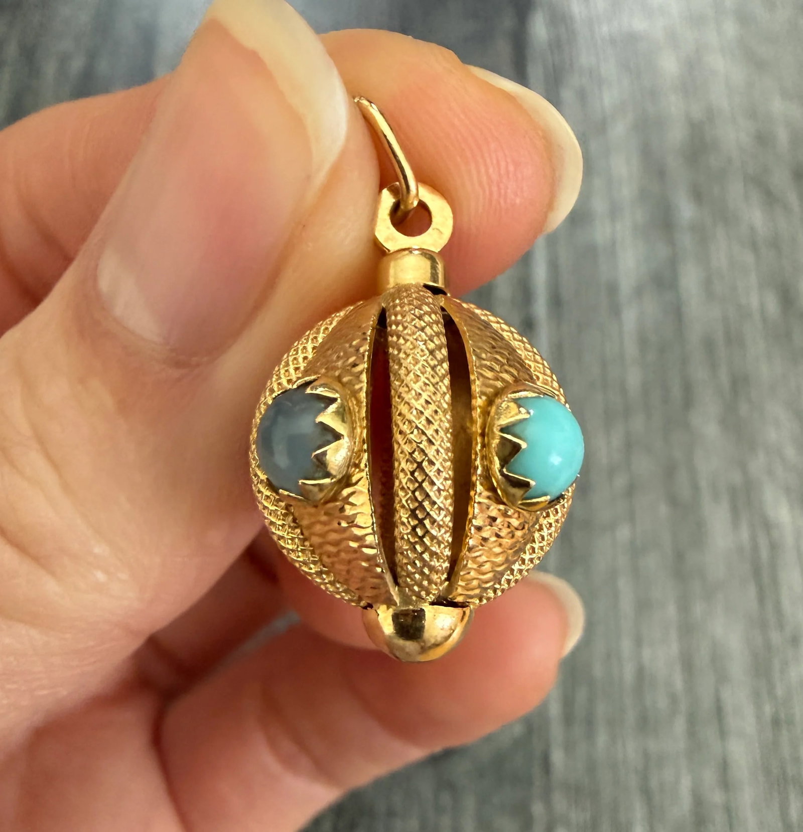 Vintage 18K Gold and Multicolor Stone Orb Charm: Metal: 18K Yellow Gold Weight: 5.3 gramsMeasurements: 0.75 inches long by 0.75 inches wideMarkings: "750"Condition: In good vintage condition with some minor surface wear consistent with age.Follow us