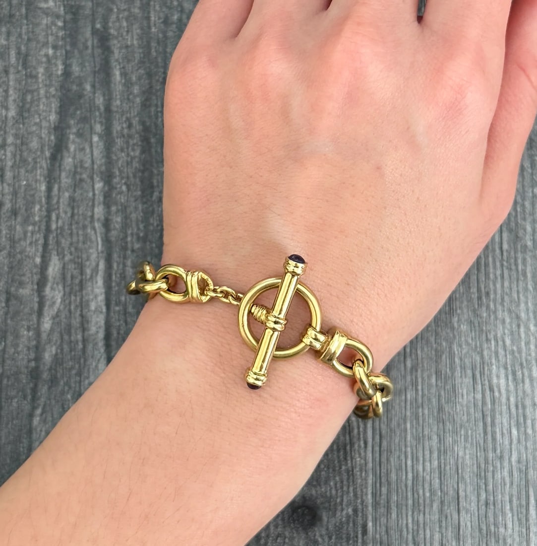 Oval Link Bracelet with Oversized Toggle Clasp, 7.25" Long: Metal: 14K Yellow Gold Weight: 20.3 gramsMeasurements: 7.25 inches long by 9.5 mm wide (fits shorter due to design and fits a 6" wrist comfortably)Markings: "14K"Condition: In good condition with some