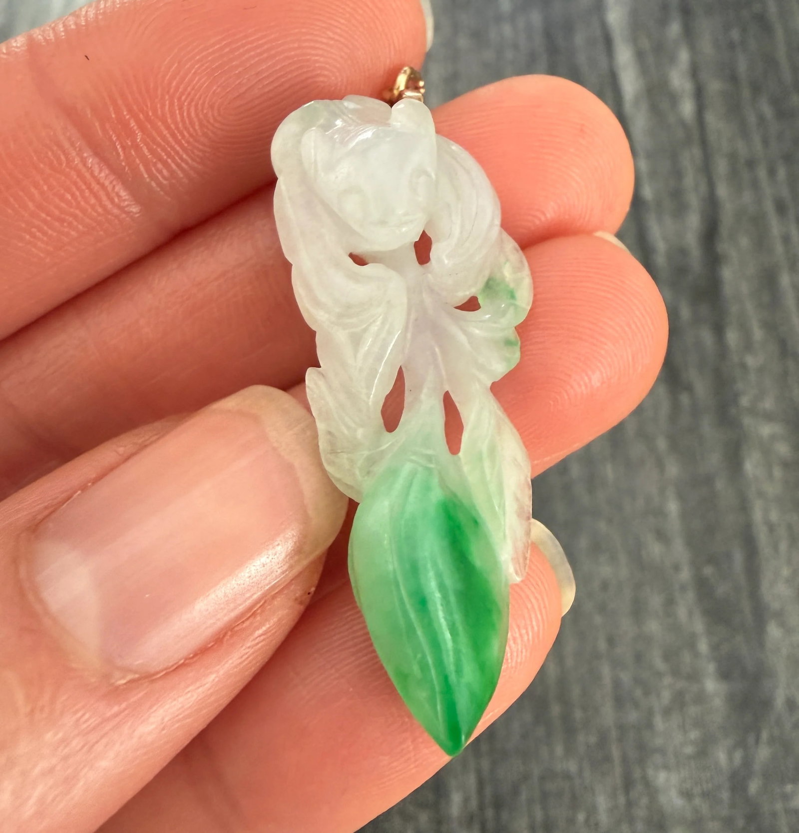 Carved Moss in Snow Jade Nine Tailed Fox and 14K Gold Pendant (1 of 1)