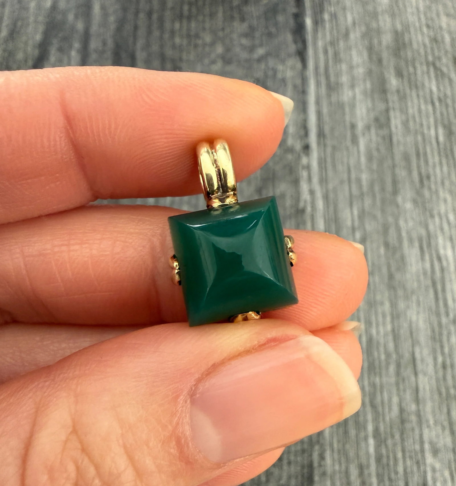 Vintage Sugar Loaf Chalcedony and 14K Gold Pendant: Metal: 14K Yellow Gold (acid tested)Weight: 4 gramsMeasurements: 0.5 inches long by 0.5 inches wideMarkings: NoneCondition: In very good condition with some minor surface wear consistent with age. Ple
