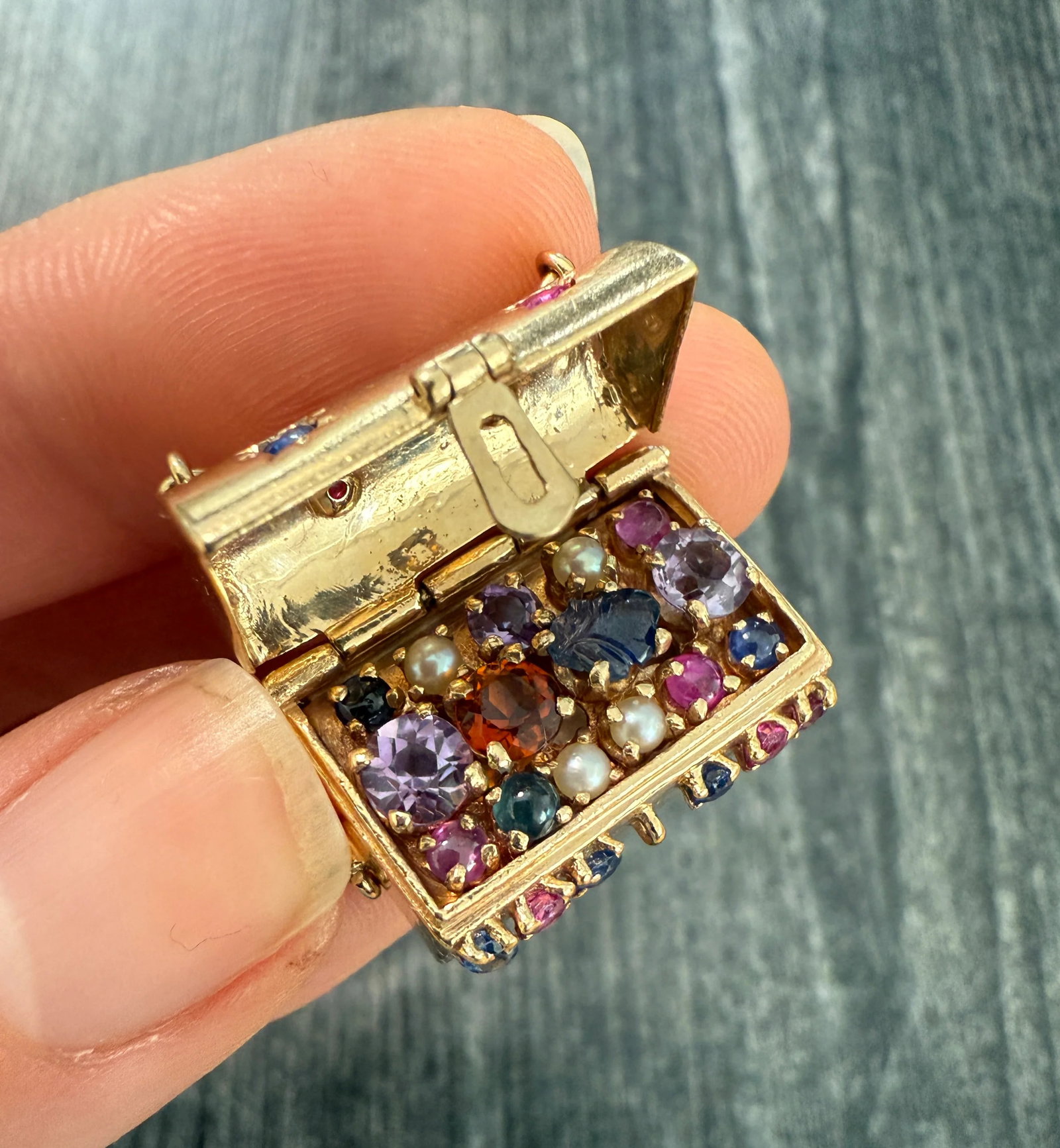 Vintage 14K Gold Gem Set Treasure Chest Charm: Metal: 14K Yellow GoldWeight: 13.1 gramsTreasure Chest Measurements: 0.9" by 0.6" by 0.6"Markings: "14K"