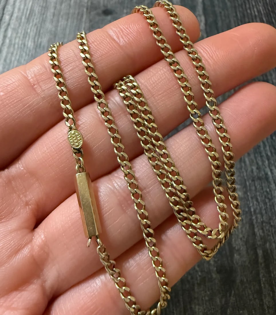 Brooklyn Art Deco 14K Gold Curb Link Chain, 20" Long: Metal: 14K antique rosy yellow goldWeight: 9.8 gramsMeasurements: 20" long by 2.6 mm wideMarkings: "NO 14 BKLYN 1910"Condition: In good condition with some minor surface wear consistent with age.