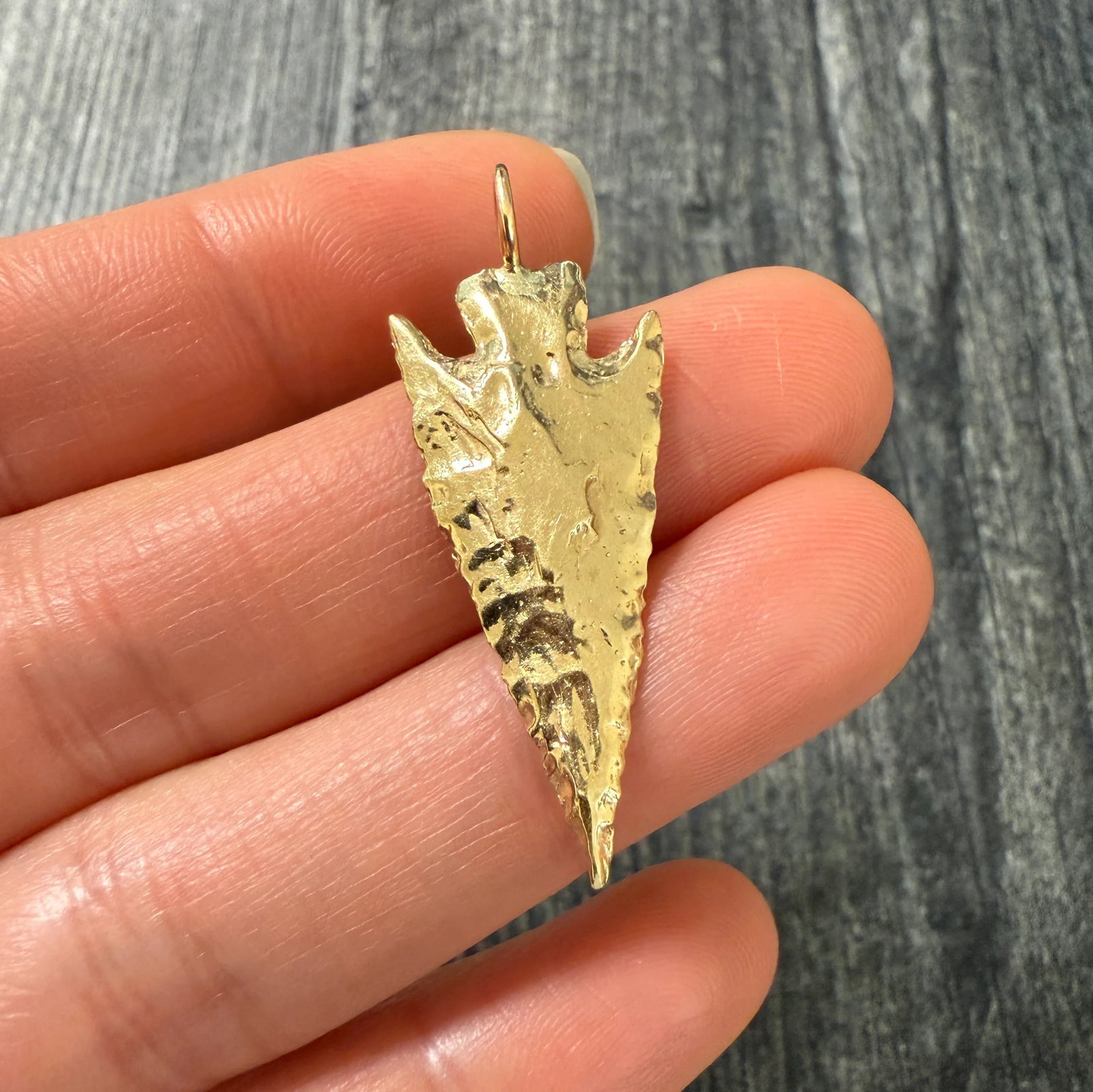 Vintage 14K Gold Arrow Head Charm: Metal: 14K Yellow Gold (Acid Tested)Weight: 5.7 gramsMeasurements: 1.3 inches long by 0.55 inches wideMarkings: NoneCondition: In good condition with some minor surface wear.Follow us on Instagram @al