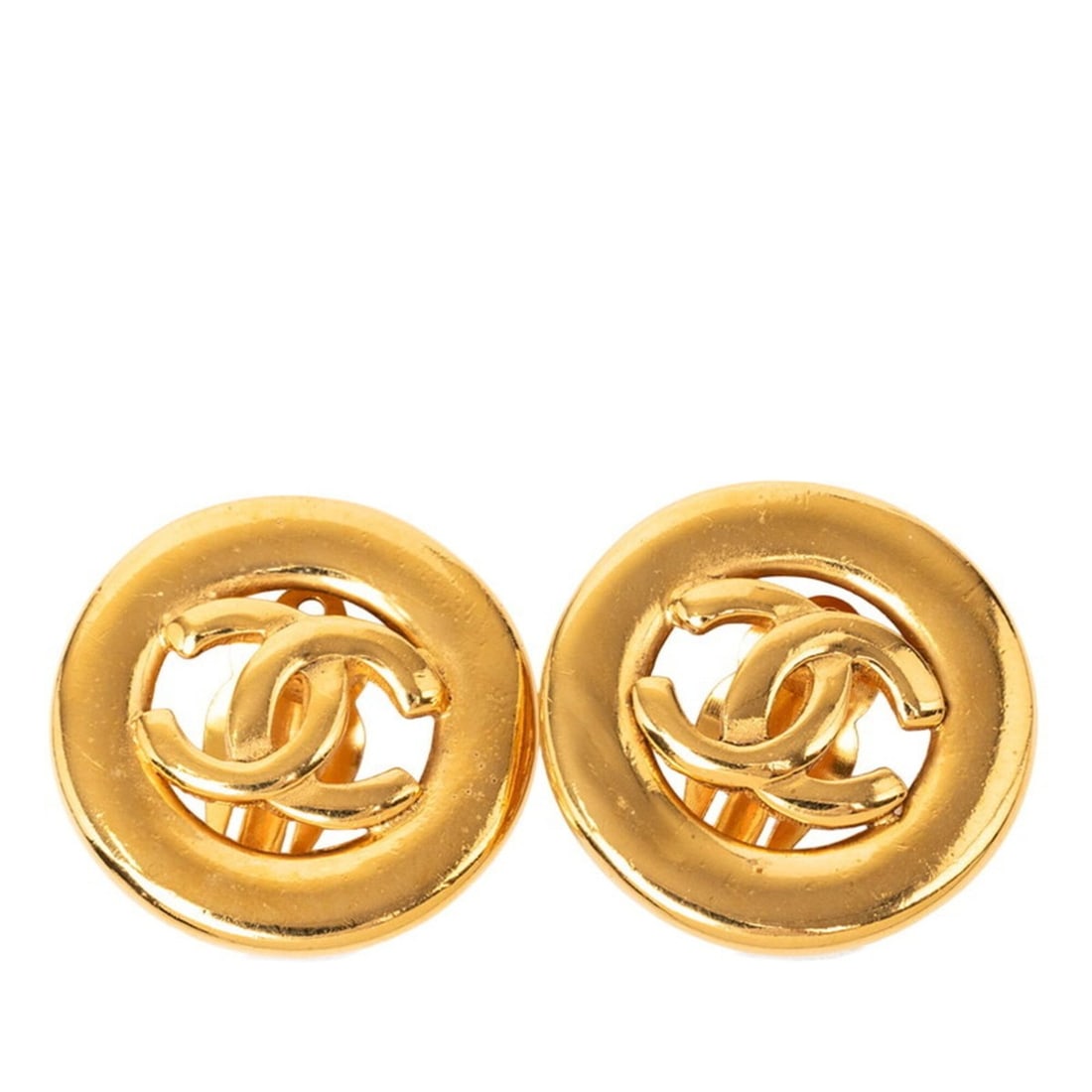 Chanel Coco Mark Circle Round Earrings, Gold Plated, Women's.: --- Catalog ---Category: SizeSize (HxWxD): 29.30mm x 29.70mm / 1.15'' x 1.17''Category: DesignType: Clip earringsColor: GoldGender: WomenCategory: GeneralBrand: Chanel--- Item List ---Section: Conditi