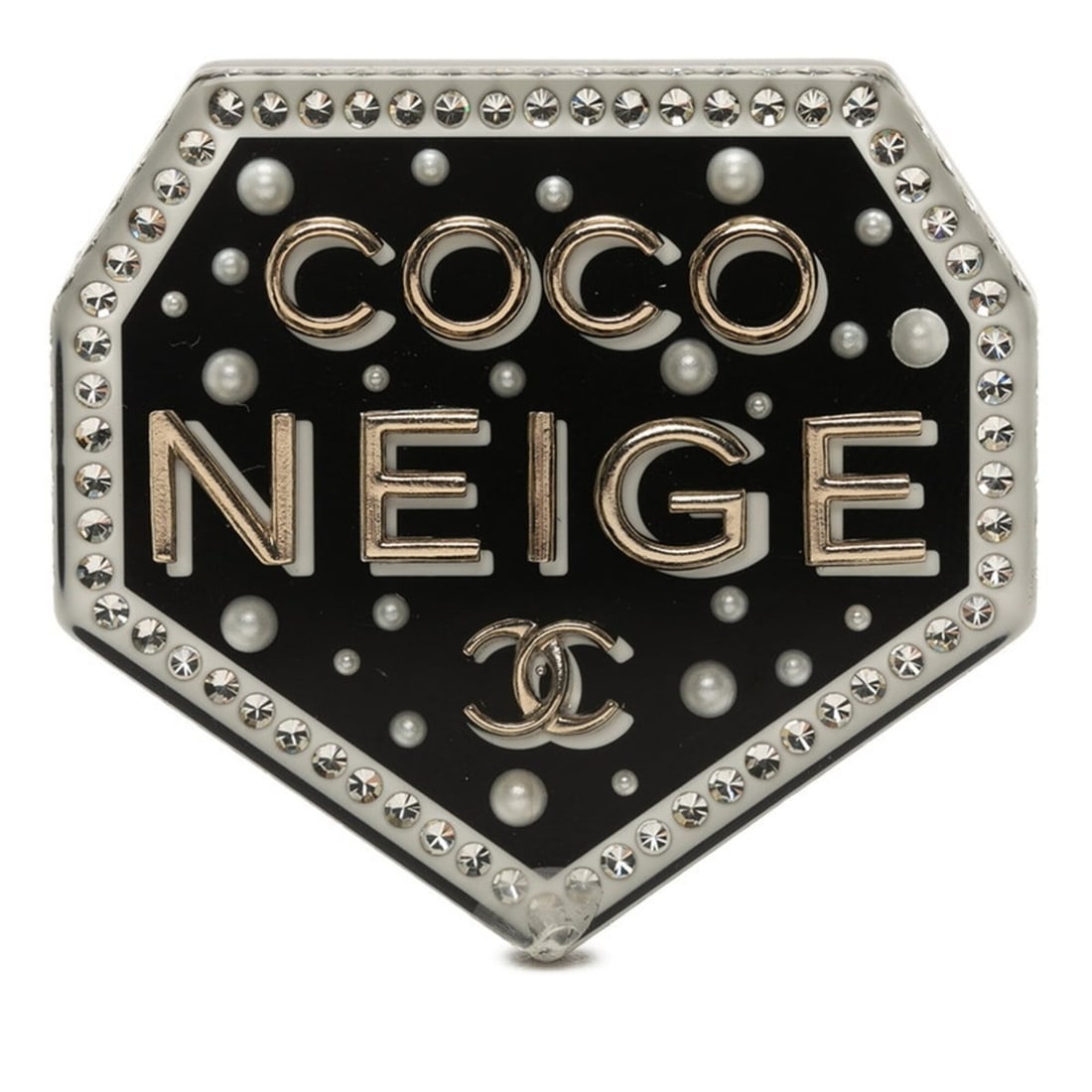 Chanel Coco Mark COCO NEIGE Emblem Brooch D18B Engraving Black Plastic Rhinestone Women's CHANEL: --- Catalog ---Category: SizeSize (HxWxD): 4.74cm x 5.19cm / 1.86'' x 2.04''Category: DesignType: BroochColor: BlackGender: WomenMaterial: Plastic, RhinestoneCategory: GeneralBrand: Chanel--- Item Lis