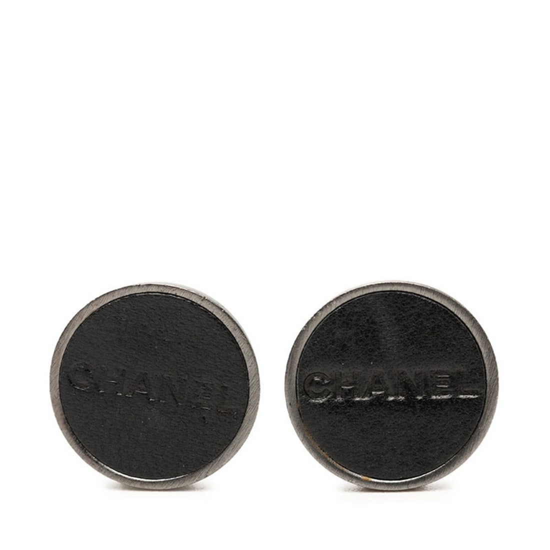 Chanel Round Earrings, 00A Stamp, Silver, Leather, Metal, Women's, CHANEL: --- Catalog ---Category: SizeSize (HxWxD): 19.60mm x 19.60mm / 0.77'' x 0.77''Category: DesignType: Clip earringsColor: SilverGender: WomenMaterial: Leather, MetalCategory: GeneralBrand: Chanel--- Ite
